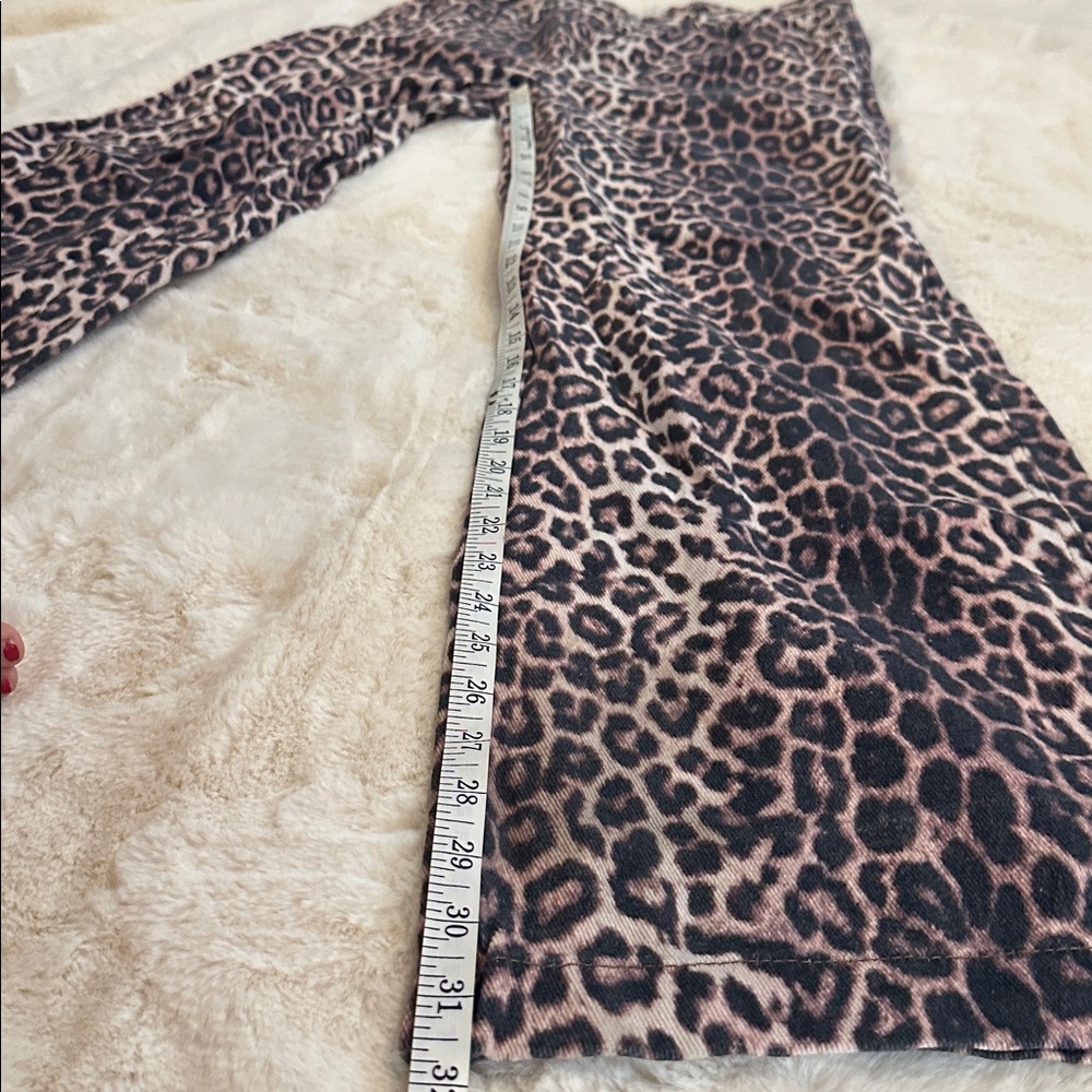 Pacsun Casey Low Rise Baggy Leopard Print Wide-Leg Pants - size 26 - Picture 4 of 9